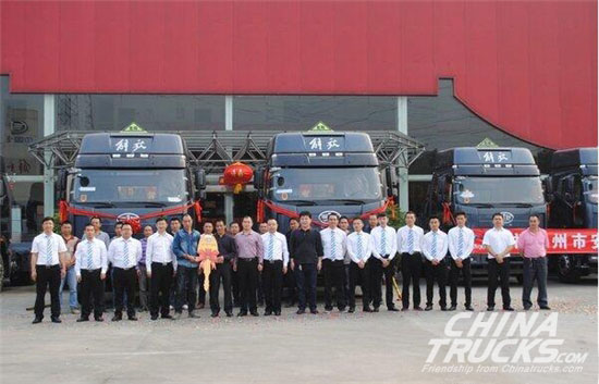 10 Jiefang J6P Delivered to Guangzhou Logistics
