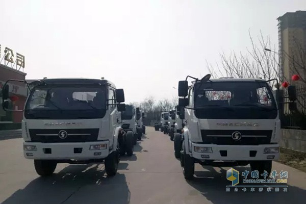 SHACMAN Delivered 34 Trucks to Burma
