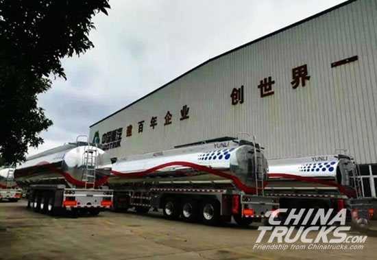 Sinotruck Liuzhou Yunli Delivers First 5 Units of Oil Tankers to Saudi Arabia