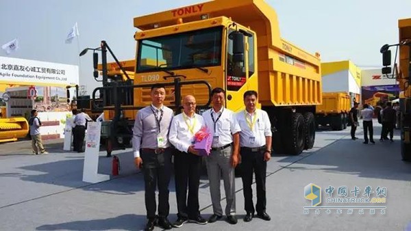 To<em></em>nly Heavy Industries Secures 550 Units Non-road Self-discharging Vehicles