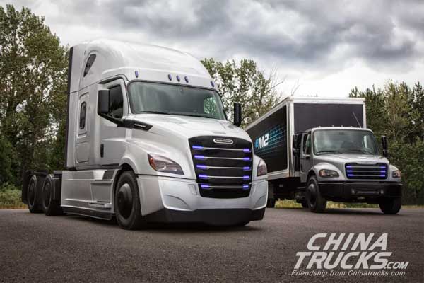 Daimler Unveils Two Heavy-duty Electric Trucks in Race with Tesla