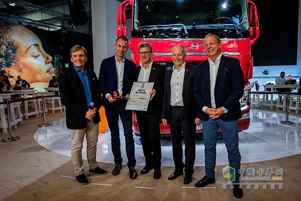 Volvo FH Celebrates Its 25th Anniversary and Delivers the Millionth