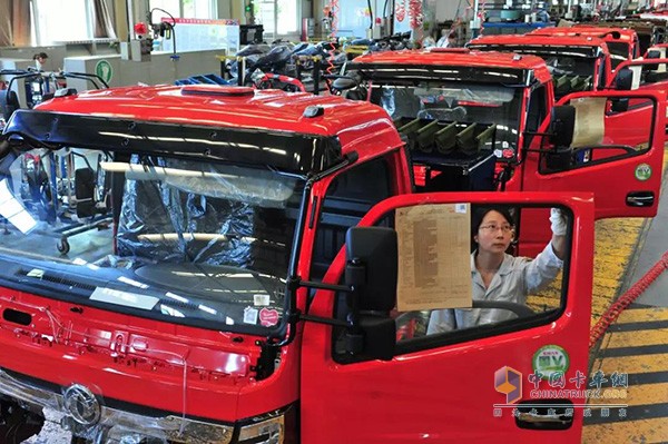 Do<em></em>ngfeng Light Truck Sales Exceed 100,000 Units in 2018