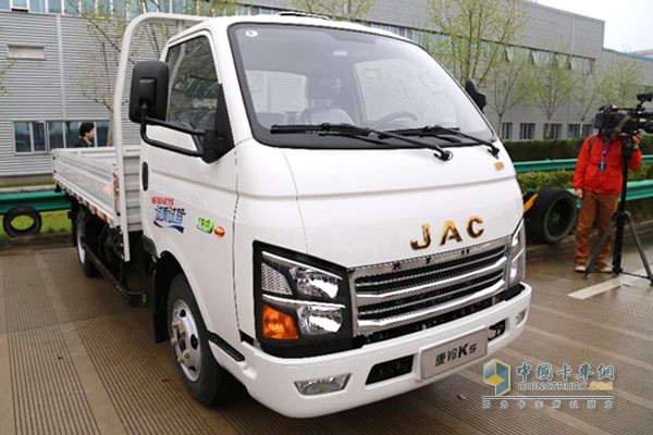 JAC Mainstream Products Displayed to the Public on Brand Day