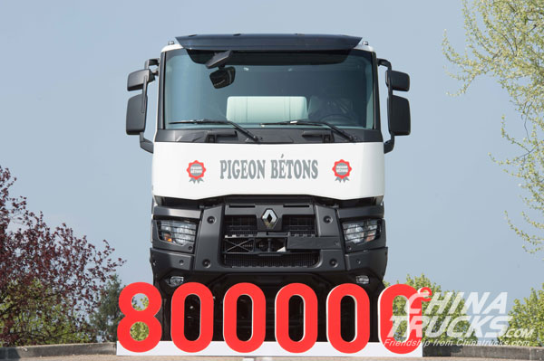 Groupe Pigeon receives the 800,000th Trucks made at the Renault Trucks plant  