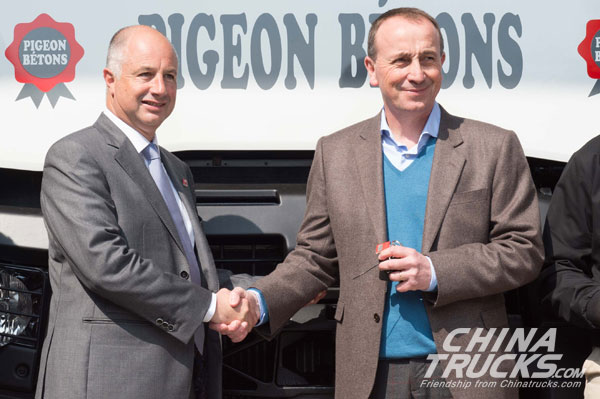 Groupe Pigeon receives the 800,000th Trucks made at the Renault Trucks plant  
