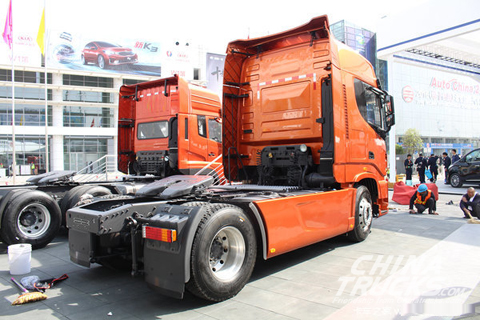 Dongfeng KX 480PS 4X2 Tractor+Cummins Engine+Dongfeng Transmission
