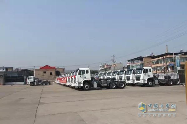 Sinotruck Delivers 50 Hohan MT13 NG Tractors to User
