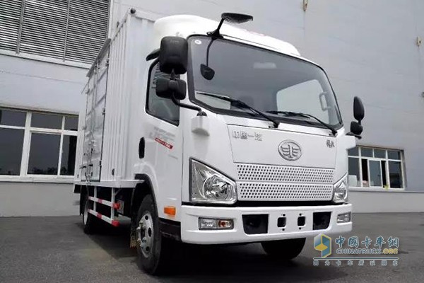 YUNDA First Put Jiefang J6F Light Trucks for Delivery Service