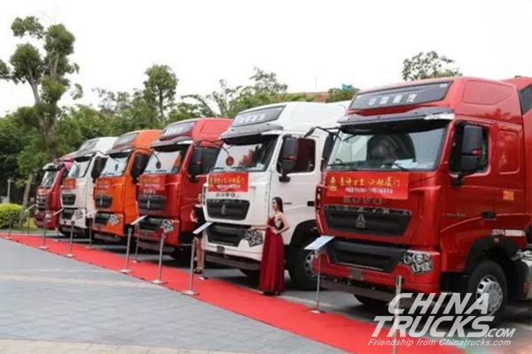 Sinotruk New HOWO-T7H Makes Its Debut in Xiamen