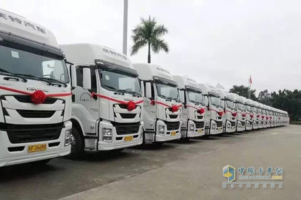 30 Qingling GIGA Tractors with FAST Transmission Made Their First Delivery