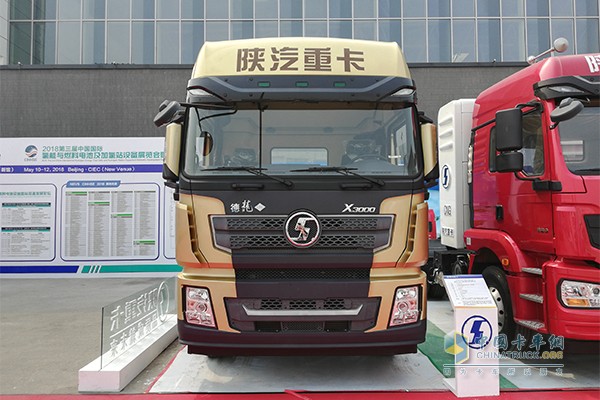 Delong X3000 LNG Truck and Delong M3000 CNG Truck Set to Make Splashes
