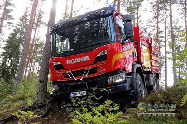 Scania Delivers  XT P 370 6×6 Tanker to Fight Forest Fires in Sweden