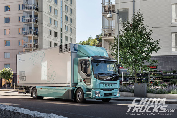 First Electric Volvo Trucks Delivered to Customers