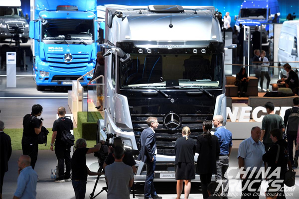 Daimler to Make Mercedes Benz-branded Heavy Trucks in China
