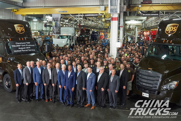 Daimler Rolls Out of Its 750,000th Heavy-duty Trucks at Clevela Plant