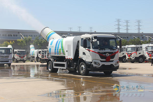 Yutong Sanitation Vehicles Delivered to Customers for Operation 