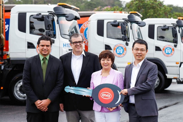 BYD Delivers 9 Electric Waste Trucks to Rio de Janeiro, Brazil 