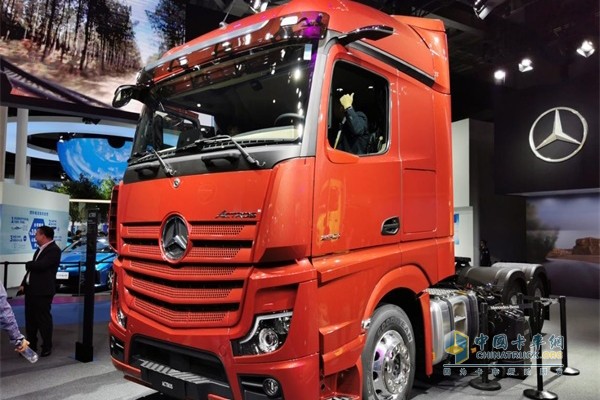 Daimler Brings its Latest Products on Display at CIIE