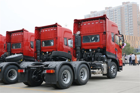 Dongfeng KL 465PS 6X4 Semi Tractor+Renault Engine+Dongfeng Transmission