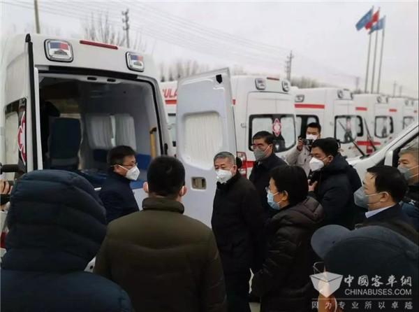 Automakers in China Donate Vans to Stem Viral Outbreak