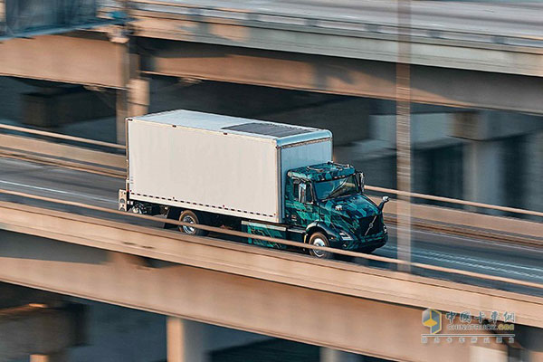 Volvo Trucks in North America Demonstrate Electric Heavy Duty Trucks