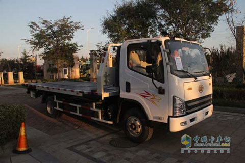Jiefang Hu V 125HP 4×2 Road-block Removal Truck