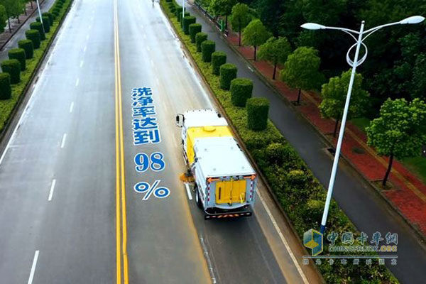 10 Units XCMG Urban Cleaning Vehicles Delivered to Chongqing for Operation