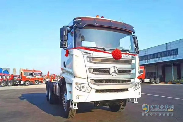 First 40 SANY Heavy-duty Trucks Arrived in Kuwait for Use