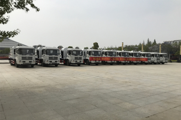 45 Units of Mist Cannon Trucks with Dongfeng Chassis Exported to UAE