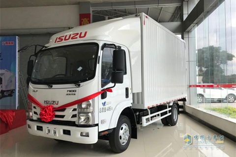 Qingling&Isuzu M100 Medium-body Light Truck+ISUZU Power