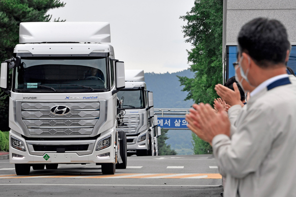 Hyundai Ships First Hydrogen Fuel Cell Heavy Trucks to Switzerland