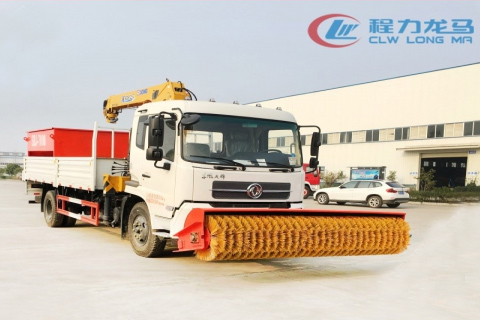 Dongfeng KR Snow Sweeper with Snowmelt Agent Spreader and Snow Brush