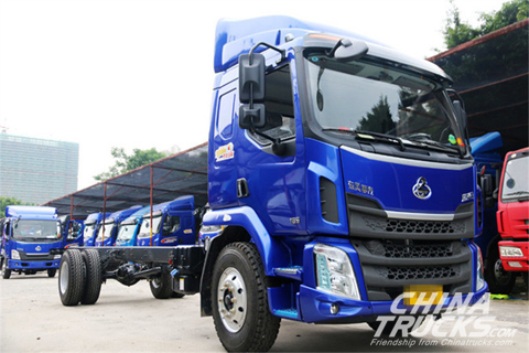 Chenglong M3 180HP 4X2 6.75m Cargo Truck+Yuchai Power+FAST Gearbox