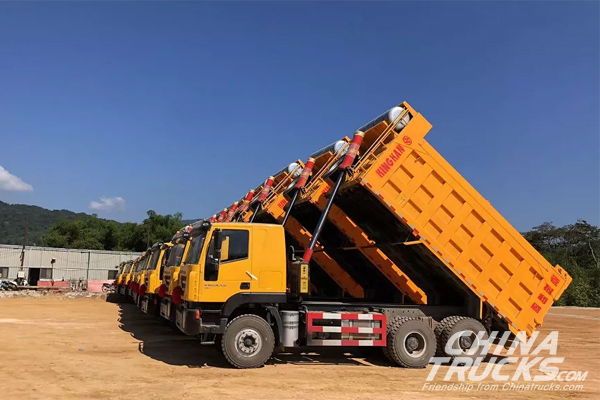 SAIC Hongyan Delivers Its First KINGKAN Dumpers to Laos Mining Company