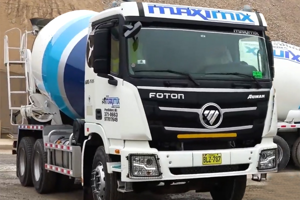 FOTON AUMAN Mixer Truck Specifically Developed for Construction Work in Peru