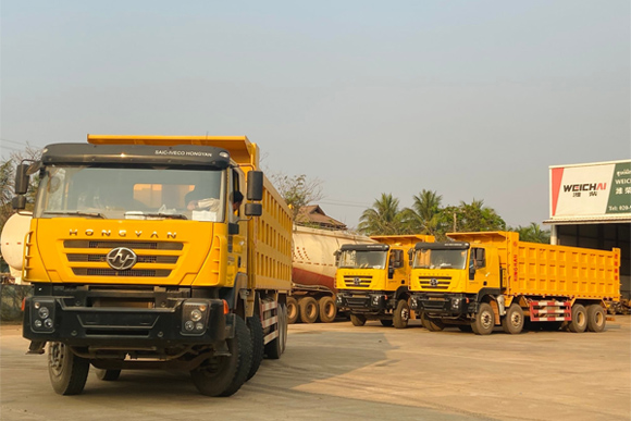 Hongyan KingKan's New Trucks Just Arrived in Vietnam