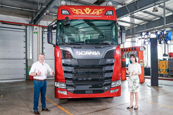 Scania V8 650S Limited Edition Launches in China