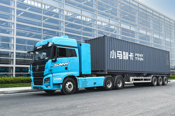 World's First 5G Electric Intelligent Heavy Truck Completes Road Test