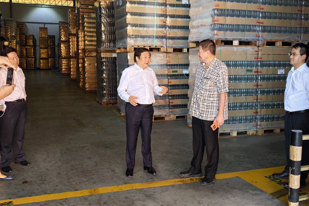 Tan Xuguang Met with a Dozen Dealers from Malaysia and Indonesia
