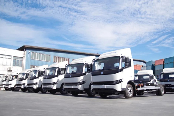 First FARIZON Xingzhi H9E Electric Light Trucks Were Sent to Middle East
