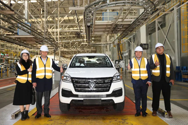 FOTON Deliers 300 Pickups to Africa