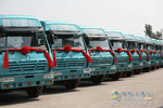 Shaanxi Auto lightweight tractor delivery ceremony was held 