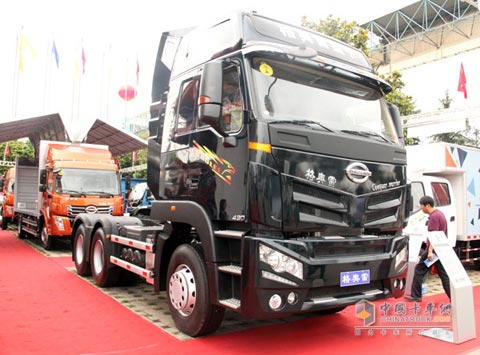 Lifan Shijun Shows in China South Asia Exhibition and Delivers 1,800 Heavy Trucks 