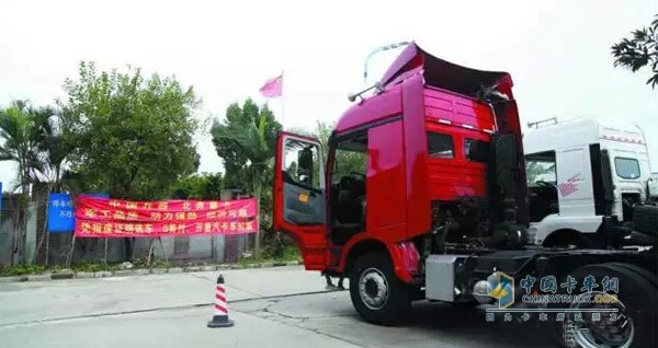 Beiben Powerfully Promotes Port Tractors in Shenzhen 