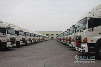 60 GAC Hino Trucks Play An Essential Role in Wanluda Transportation