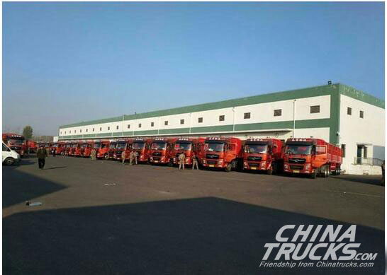 100 Dongfeng Tianlong Tractors Delivered to Customers