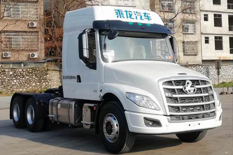 Liuzhou Motor Chenglong T5 Heavy Truck 460HP 6X4 Euro 5 Long Head Tractor(LZ4250T5DB)