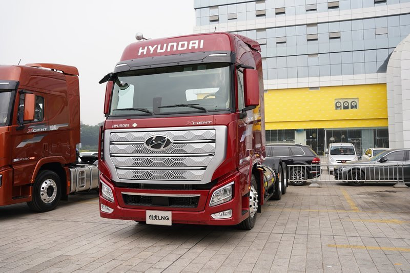 Hyundai New Generation of XCIENT 460HP 6X4 LNG Euro 6 Tractor(CHM4250KPQ52NT)