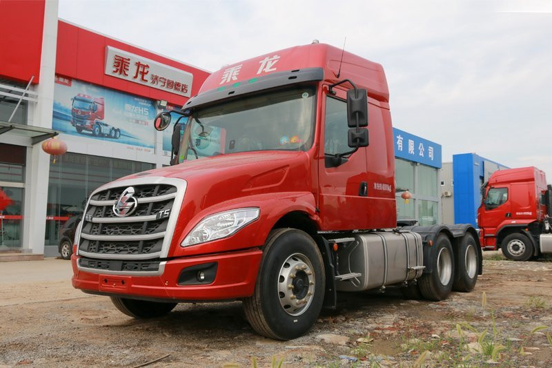 Liuzhou Motor ChenglongT5 Heavy Truck 430HP 6X4 Euro 6 Tractor(LZ4250T5DC1)